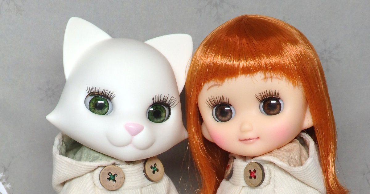 おでこちゃんとニッキ - おそろいのフードマント